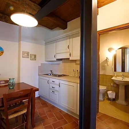 Borgotufi Diffuso Hotel 3*
