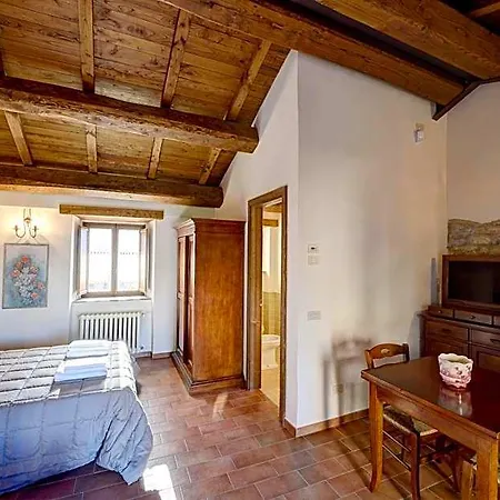 Borgotufi Diffuso Szálloda 3*