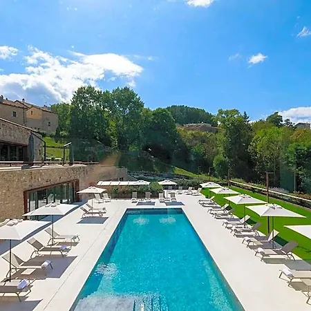Borgotufi Diffuso Hotel